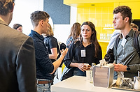 22relevant-mw04-1586