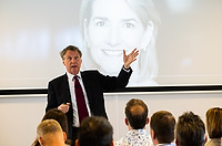 22relevant-mw04-2667